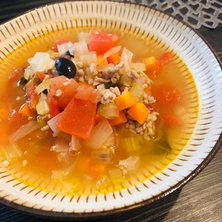 完熟トマトを使って☆ひき肉と豆のトマトスープ煮